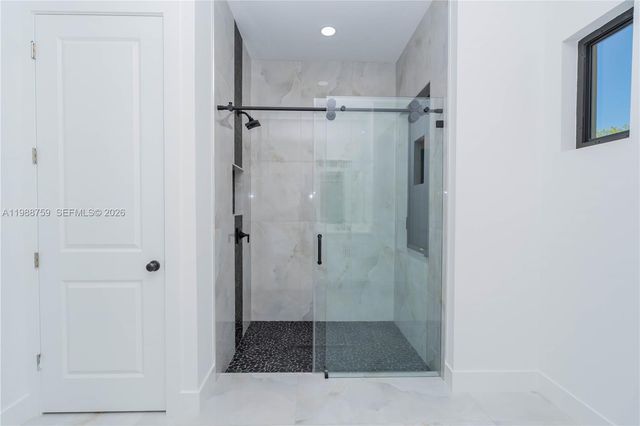 121 moore ave, Other City - In The State Of Florida, FL 33936