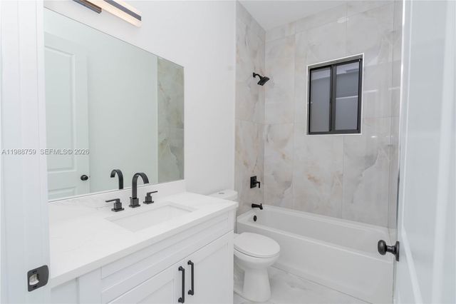 121 moore ave, Other City - In The State Of Florida, FL 33936