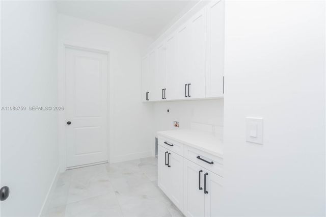 121 moore ave, Other City - In The State Of Florida, FL 33936