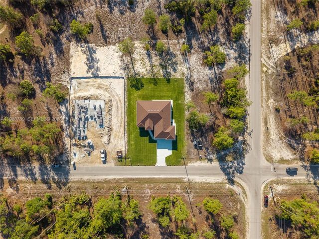 121 moore ave, Other City - In The State Of Florida, FL 33936