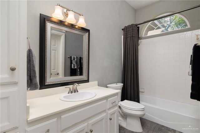 1300 Northgate Lane, Mcallen, TX 78504