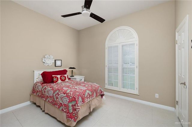 1300 Northgate Lane, Mcallen, TX 78504