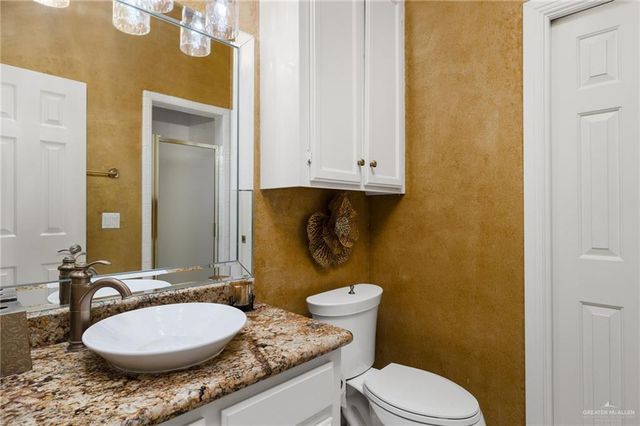1300 Northgate Lane, Mcallen, TX 78504