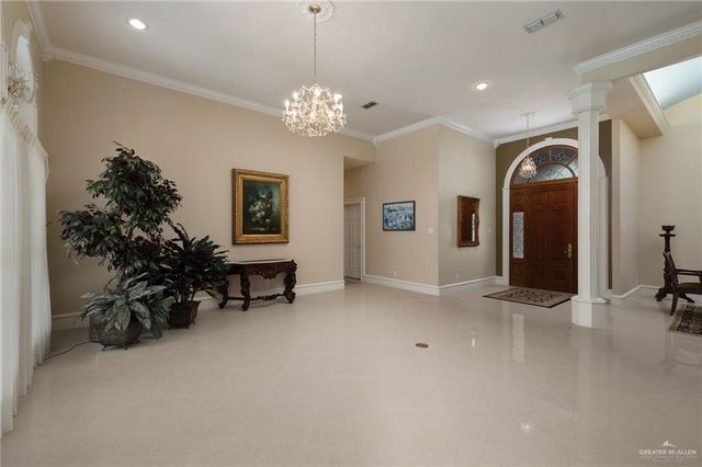 1300 Northgate Lane, Mcallen, TX 78504