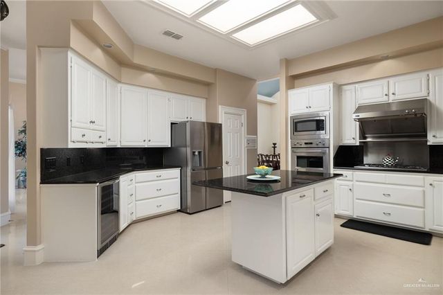 1300 Northgate Lane, Mcallen, TX 78504