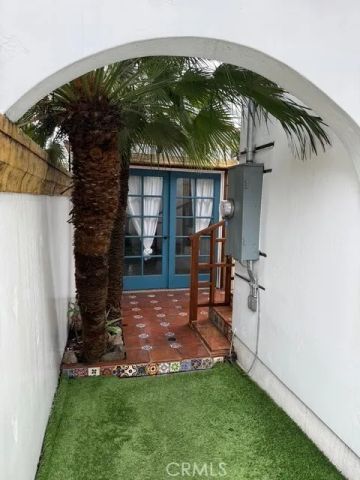 1688 N Avenue 52, Los Angeles, CA 90042