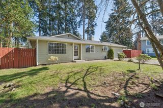 1206 Independence Court, Oak Harbor, WA 98277