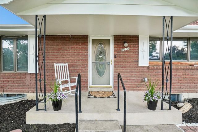 8283 Depew Way, Arvada, CO 80003