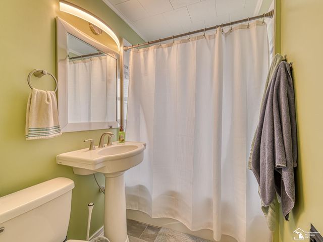 906 Michigan Avenue, Monroe, MI 48162