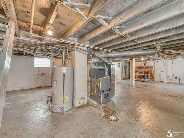 906 Michigan Avenue, Monroe, MI 48162