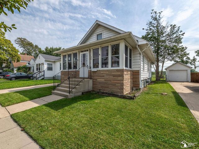906 Michigan Avenue, Monroe, MI 48162