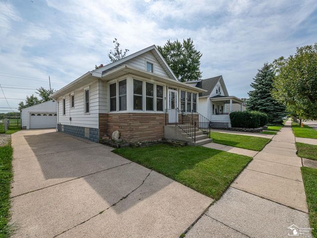 906 Michigan Avenue, Monroe, MI 48162