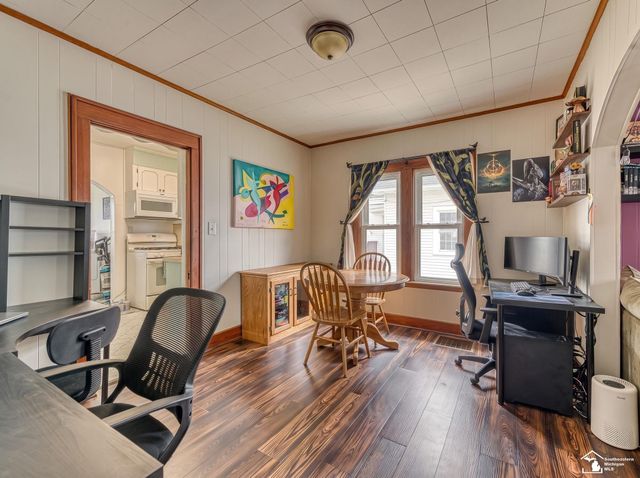906 Michigan Avenue, Monroe, MI 48162