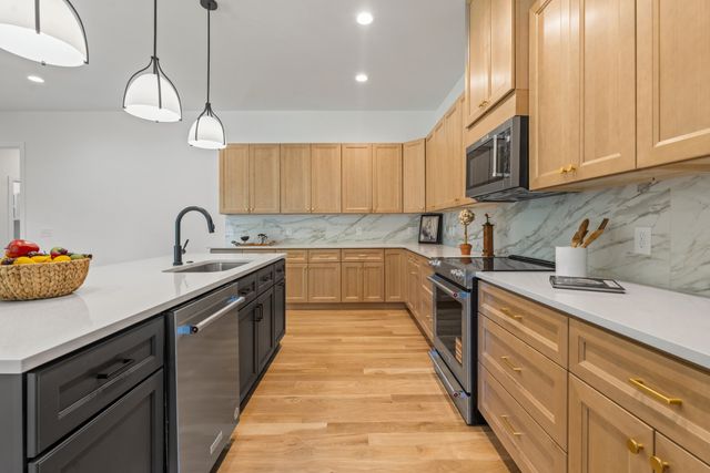 312 McKennell Dr, Nashville, TN 37206