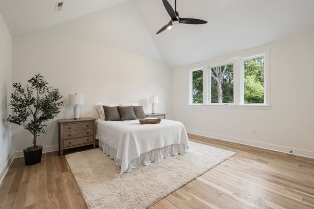 312 McKennell Dr, Nashville, TN 37206