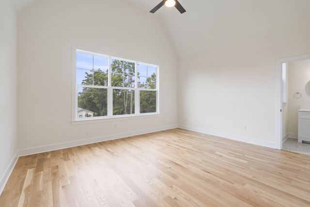 312 McKennell Dr, Nashville, TN 37206
