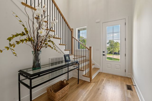 312 McKennell Dr, Nashville, TN 37206