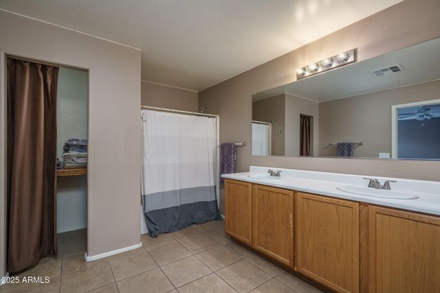 11830 W FOOTHILL Drive, Sun City, AZ 85373