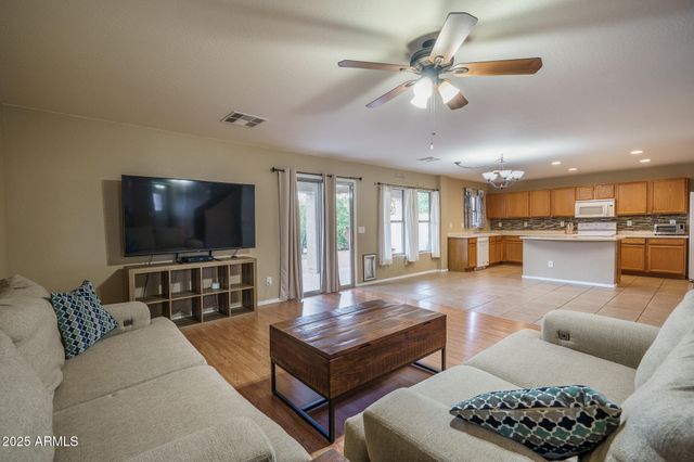 11830 W FOOTHILL Drive, Sun City, AZ 85373