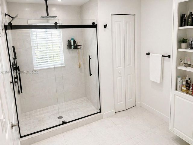 6835 Broadwater Ln, Lake Worth, FL 33467