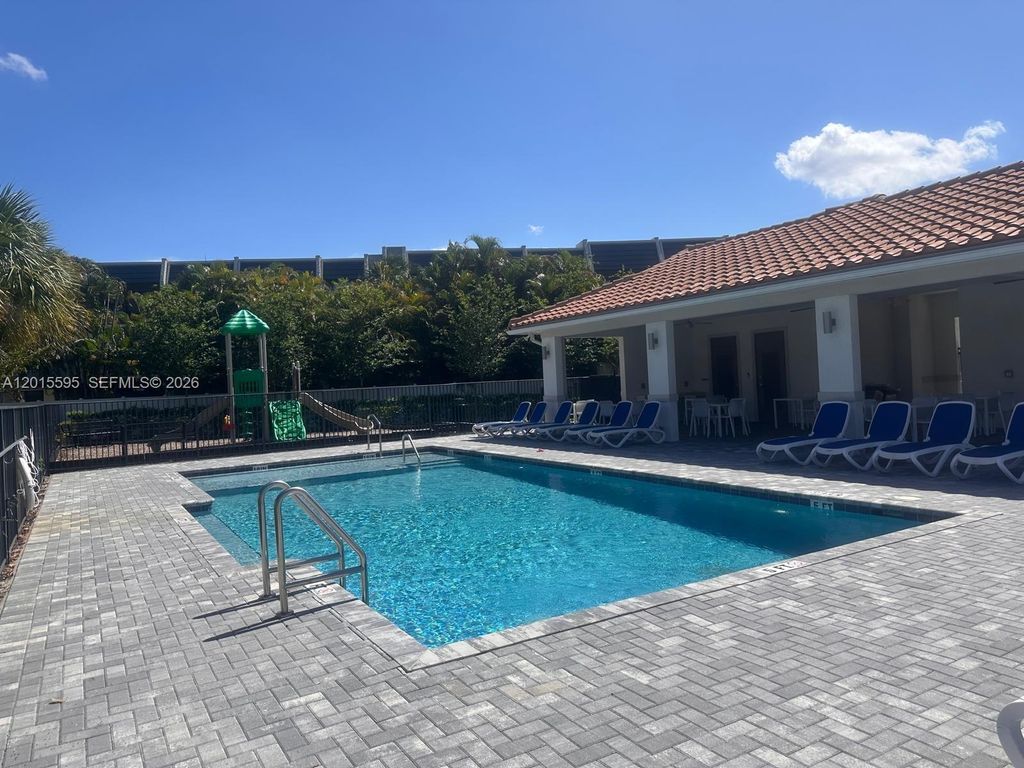 6835 Broadwater Ln, Lake Worth, FL 33467
