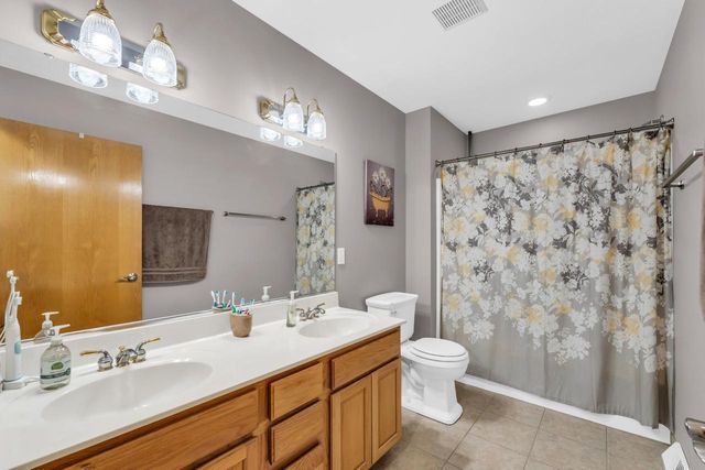 5915 Sunshine LANE, Racine, WI 53402