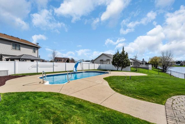5915 Sunshine LANE, Racine, WI 53402