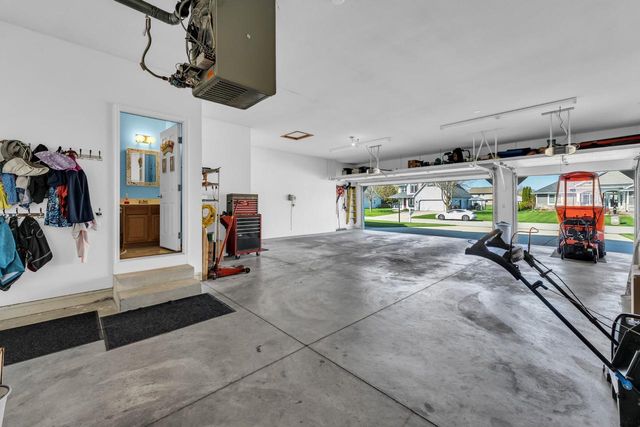 5915 Sunshine LANE, Racine, WI 53402