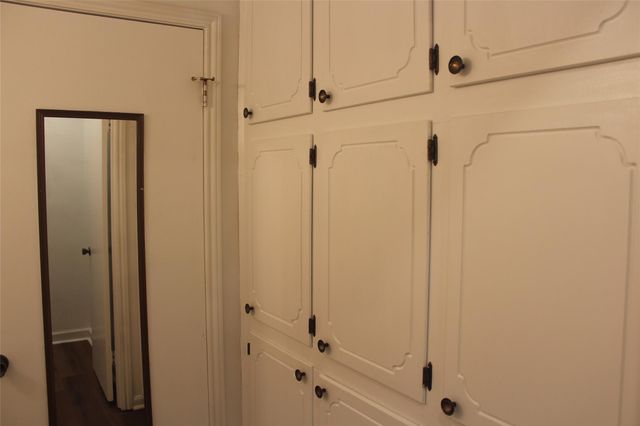 265 Wayne Drive, Clute, TX 77531