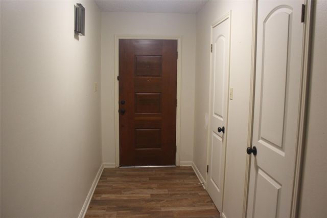 265 Wayne Drive, Clute, TX 77531