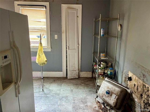 13350 Tacoma Street, Detroit, MI 48205