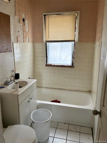 13350 Tacoma Street, Detroit, MI 48205