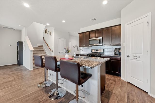 723 Acacia Park Lane, Rosharon, TX 77583