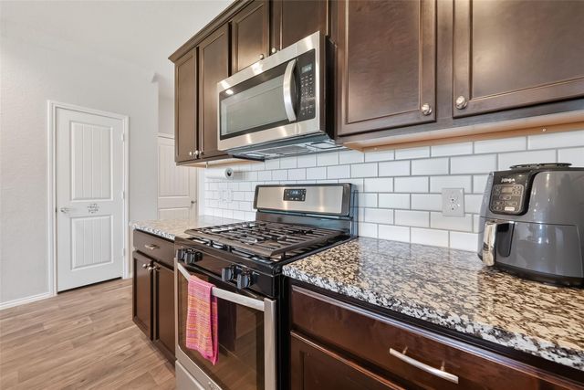 723 Acacia Park Lane, Rosharon, TX 77583