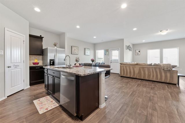 723 Acacia Park Lane, Rosharon, TX 77583