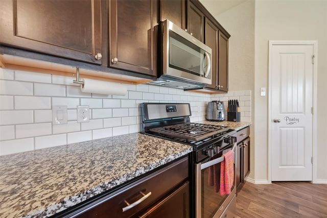 723 Acacia Park Lane, Rosharon, TX 77583