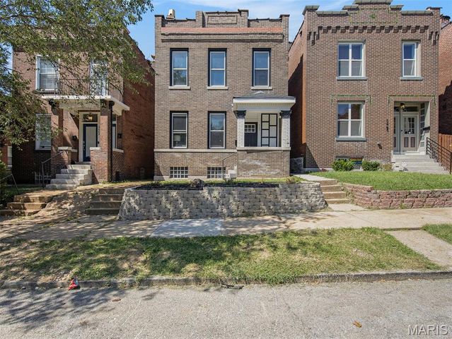 3467 Giles Avenue, St Louis, MO 63116