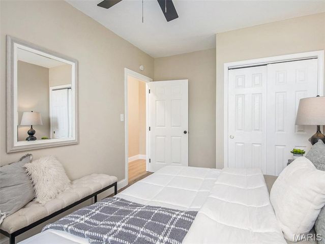 3467 Giles Avenue, St Louis, MO 63116