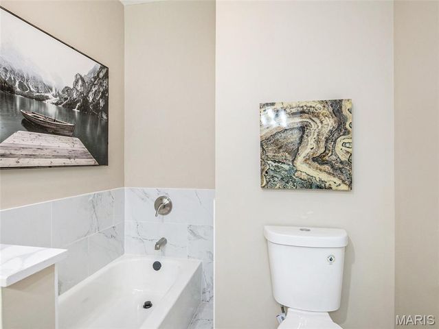 3467 Giles Avenue, St Louis, MO 63116