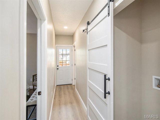 3467 Giles Avenue, St Louis, MO 63116