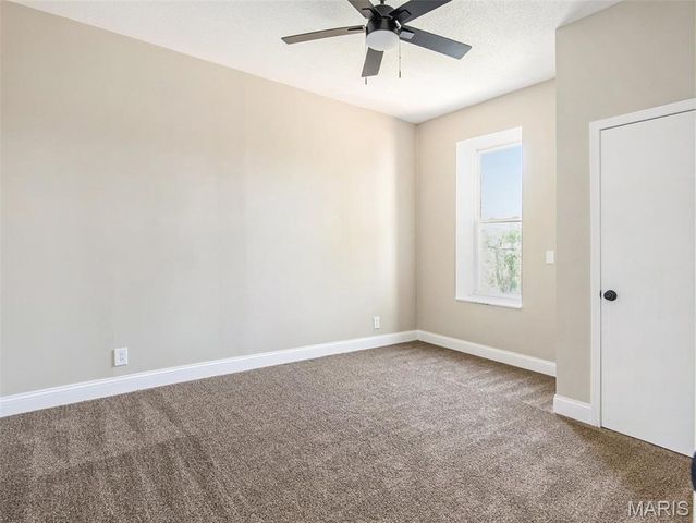 3467 Giles Avenue, St Louis, MO 63116