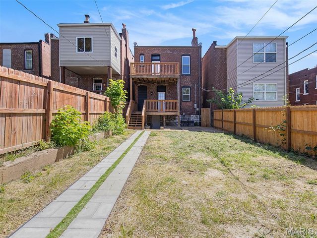 3467 Giles Avenue, St Louis, MO 63116