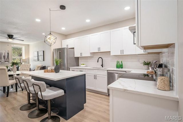 3467 Giles Avenue, St Louis, MO 63116