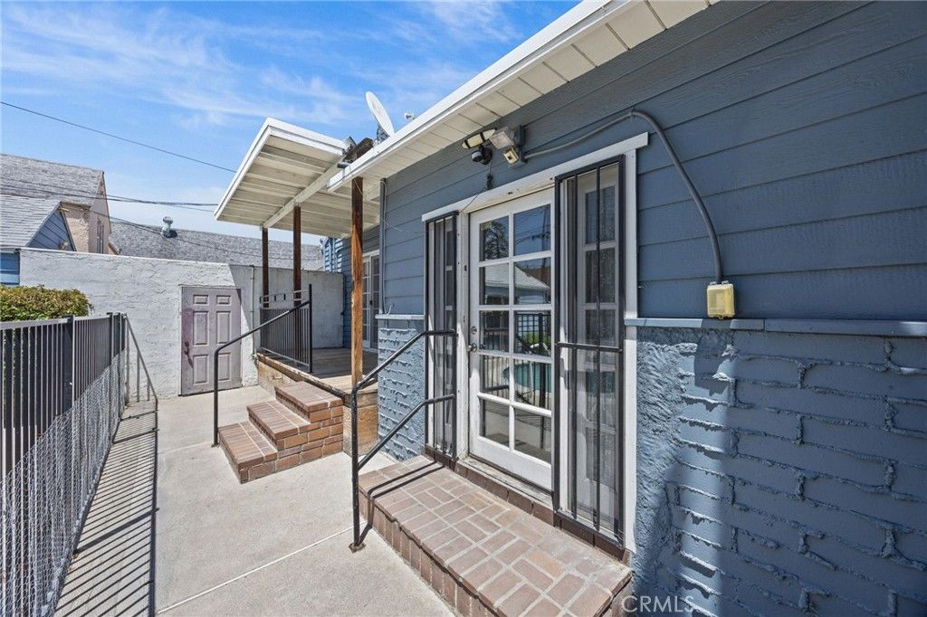 Image 22 of property listing at 2932 Genevieve, San Bernardino, CA 92405