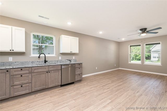 633 W Cherry Street, Scottsburg, IN 47170