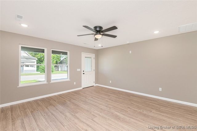 633 W Cherry Street, Scottsburg, IN 47170