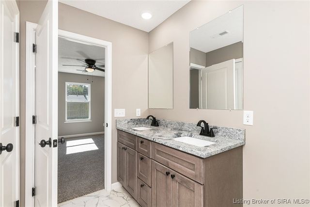 633 W Cherry Street, Scottsburg, IN 47170