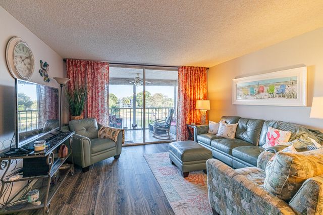 1650 NW 80th Avenue 301, Margate, FL 33063