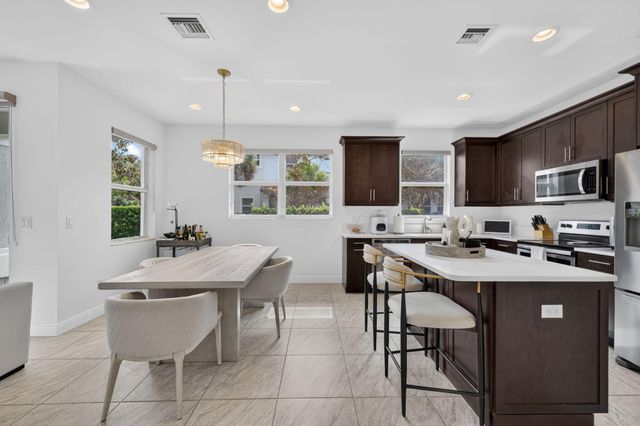 6994 Pines Circle, Coconut Creek, FL 33073