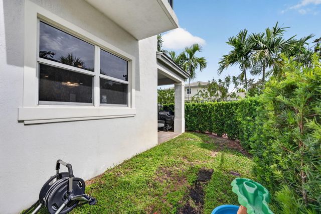 6994 Pines Circle, Coconut Creek, FL 33073